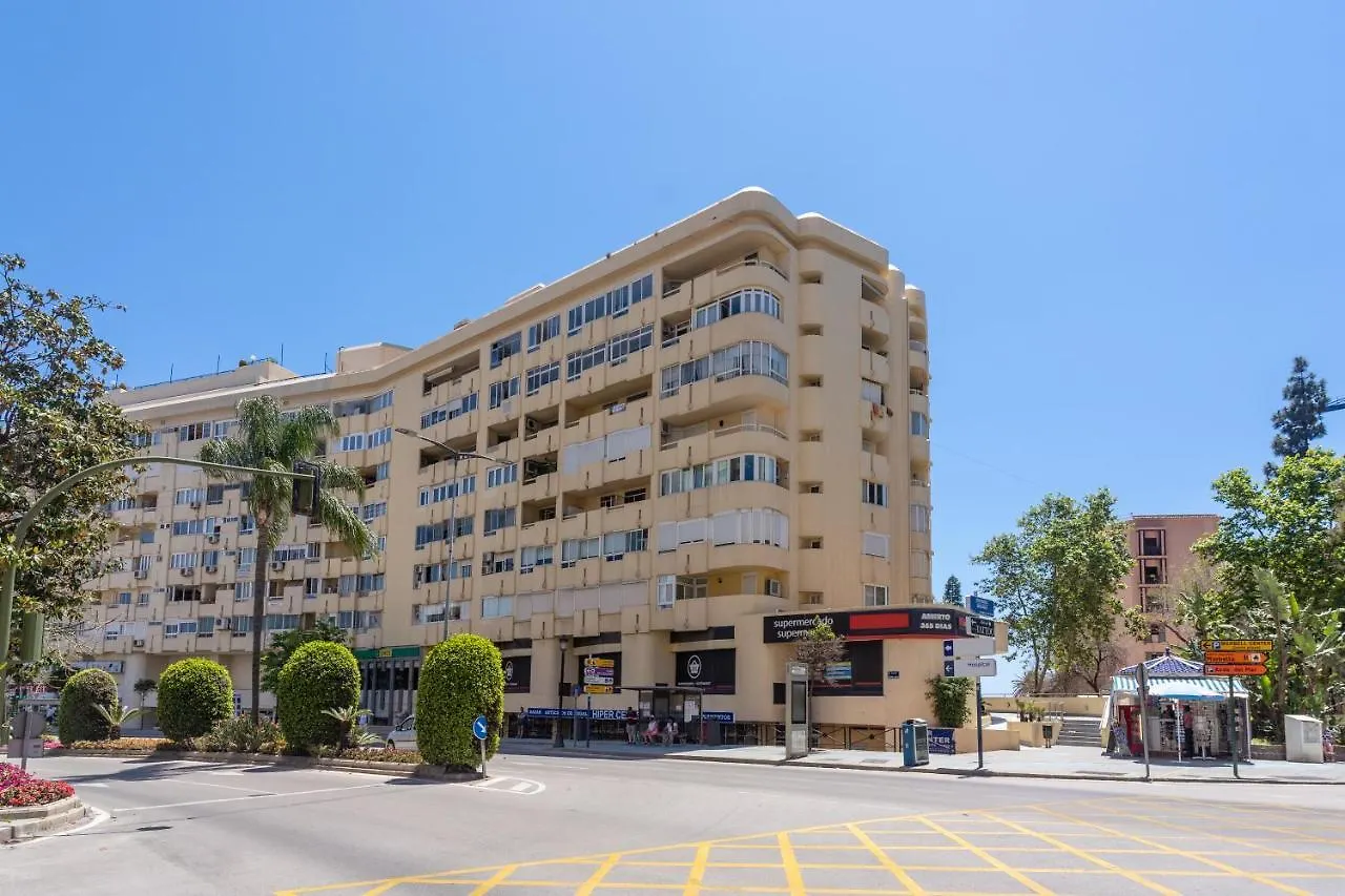 Apartment With Swimming-Pool Marbella