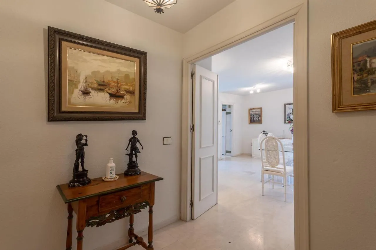 Apartment With Swimming-Pool Marbella