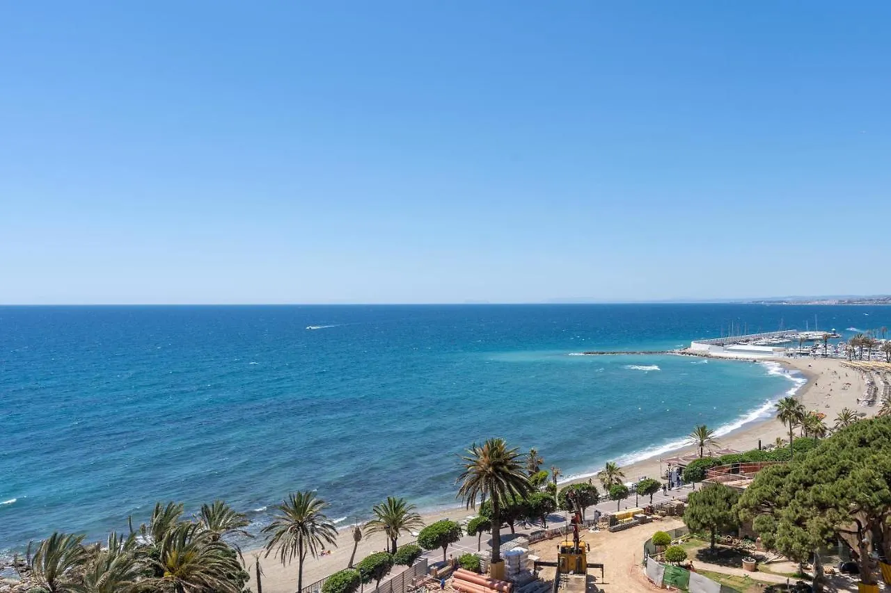 Apartment With Swimming-Pool Marbella