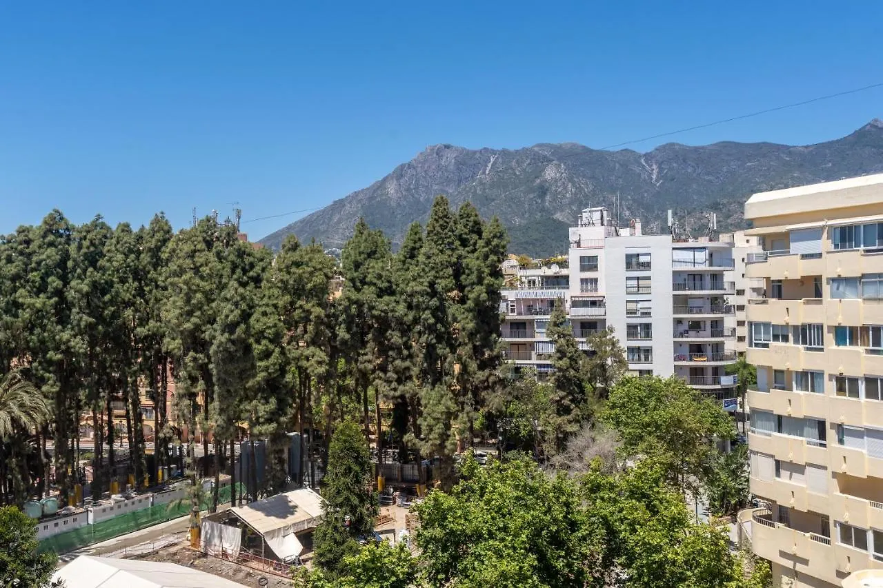 Apartment With Swimming-Pool Marbella